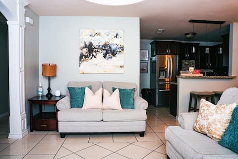 Top Airbnb: Cozy & Clean | Near Casino & Mexico | Walk to Park in Southwest Texas