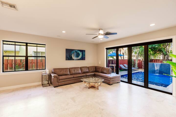 3Story/RooftopTerrace/HeatedPool gallery image 4