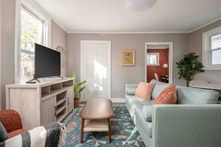 1br Mtr | Near Downtown | Parking + Utilities Incl - Portland, ME