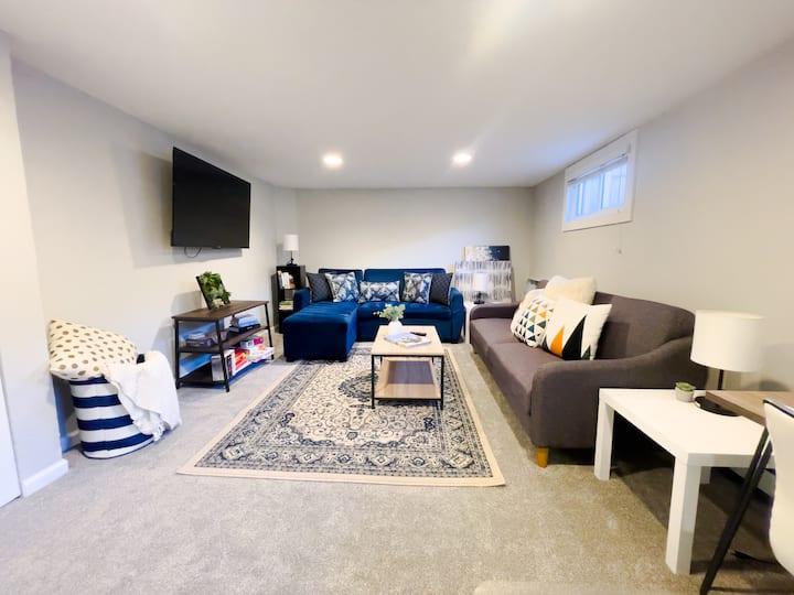 Cozy Spot - 1br, 2 Workstations - Denver, CO