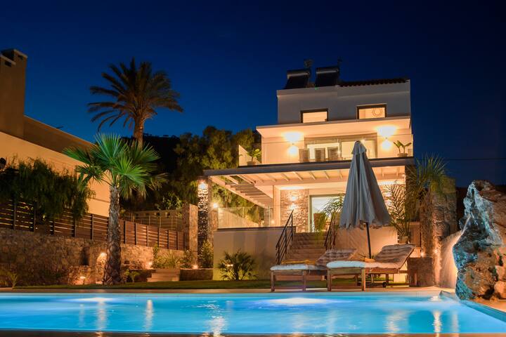 Grand Bleu Villa gallery image 3