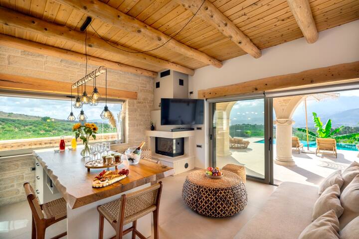 Jacuzzi*BBQ area*Walk to Taverna &Mini Market gallery image 5