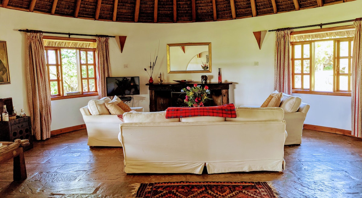 Private Lodge bordering Nairobi National Park - Villas for Rent in Nairobi, Nair