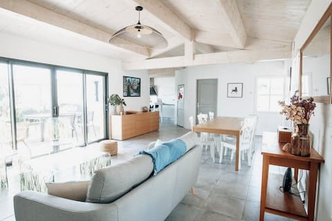 Propriété Airbnb réussie: House + independent studio - 4-star rating à Sainte Marie De Ré