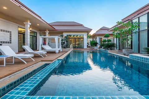 H7 Luxury European-style 4 bedroom villa with large swimming pool and garden, 900 sqm