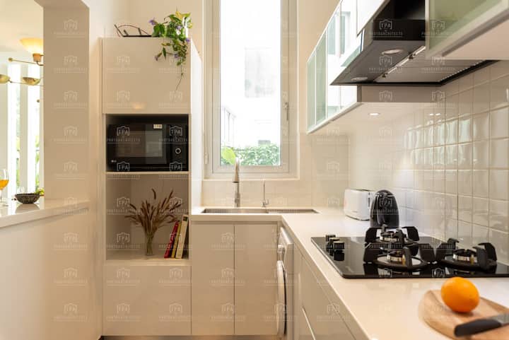 Full kitchen image 2