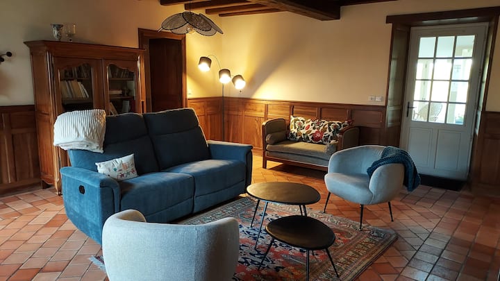 Maison 6 à 9 Personnes, Coeur De Village, Charente - Département Charente