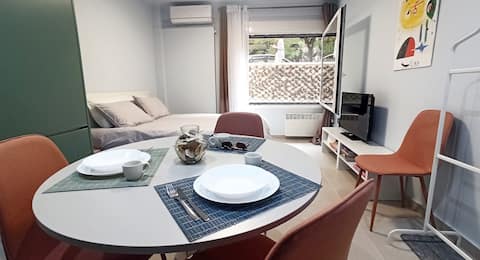 Top performing Airbnb: Downtown & Cozy Kolonaki in κολωνακι λυκαβηττοσ