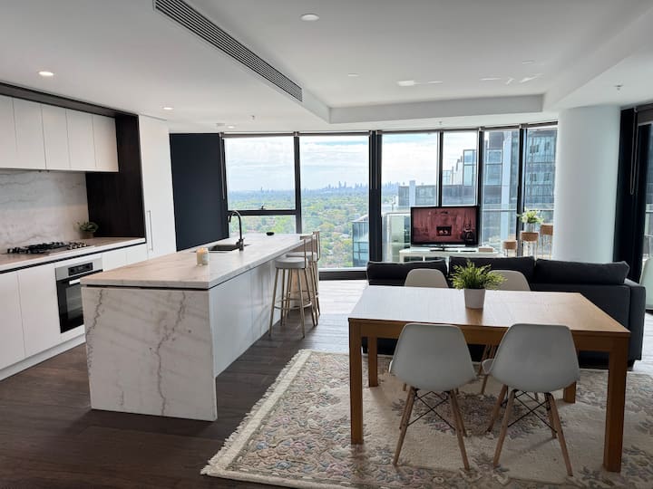 270 Degree City View Apt In Box Hill - 3bd 3bth 1c - Box Hill