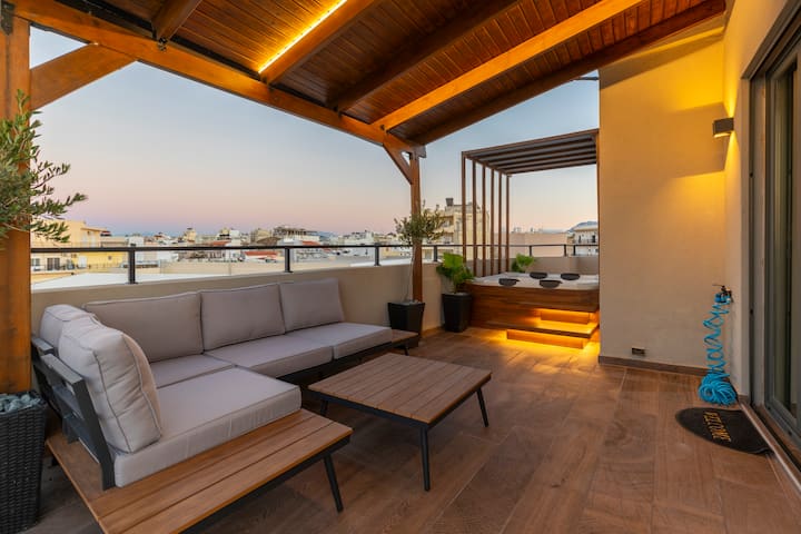 Isola Modern Loft - Private Jacuzzi - Iraklion