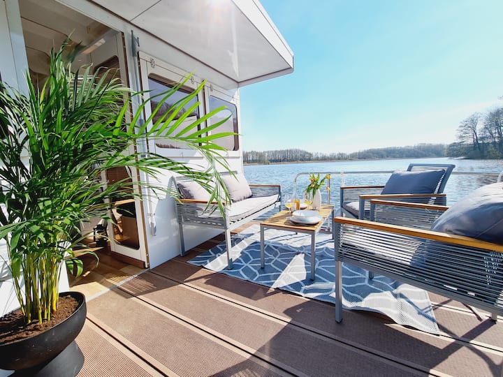 Hausboot Dorie: Natur & Komfort - Wandlitz
