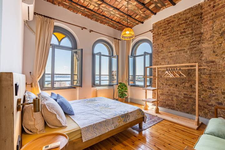 Bright Bosphorus w/360* Sea View, 3BR @Galata gallery image 2