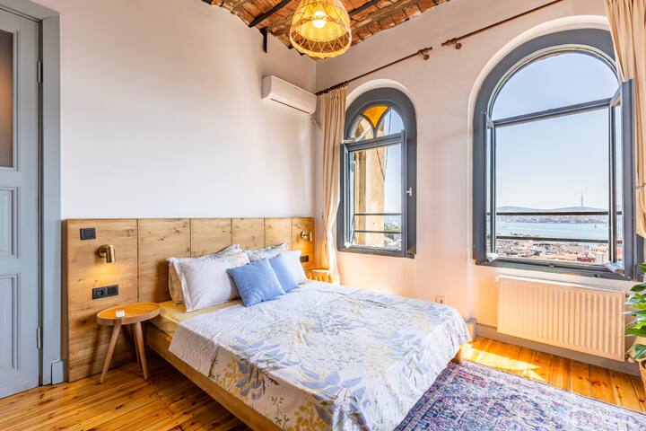 Bright Bosphorus w/360* Sea View, 3BR @Galata gallery image 4