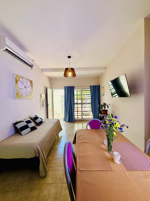 El Nidito Casa. Garden with unique views.