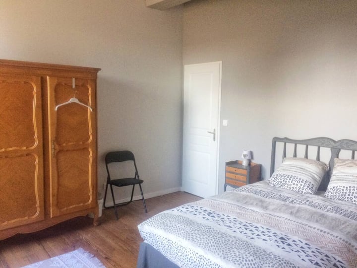 Chambre 2 Lits Pour 3 Personnes - Langon