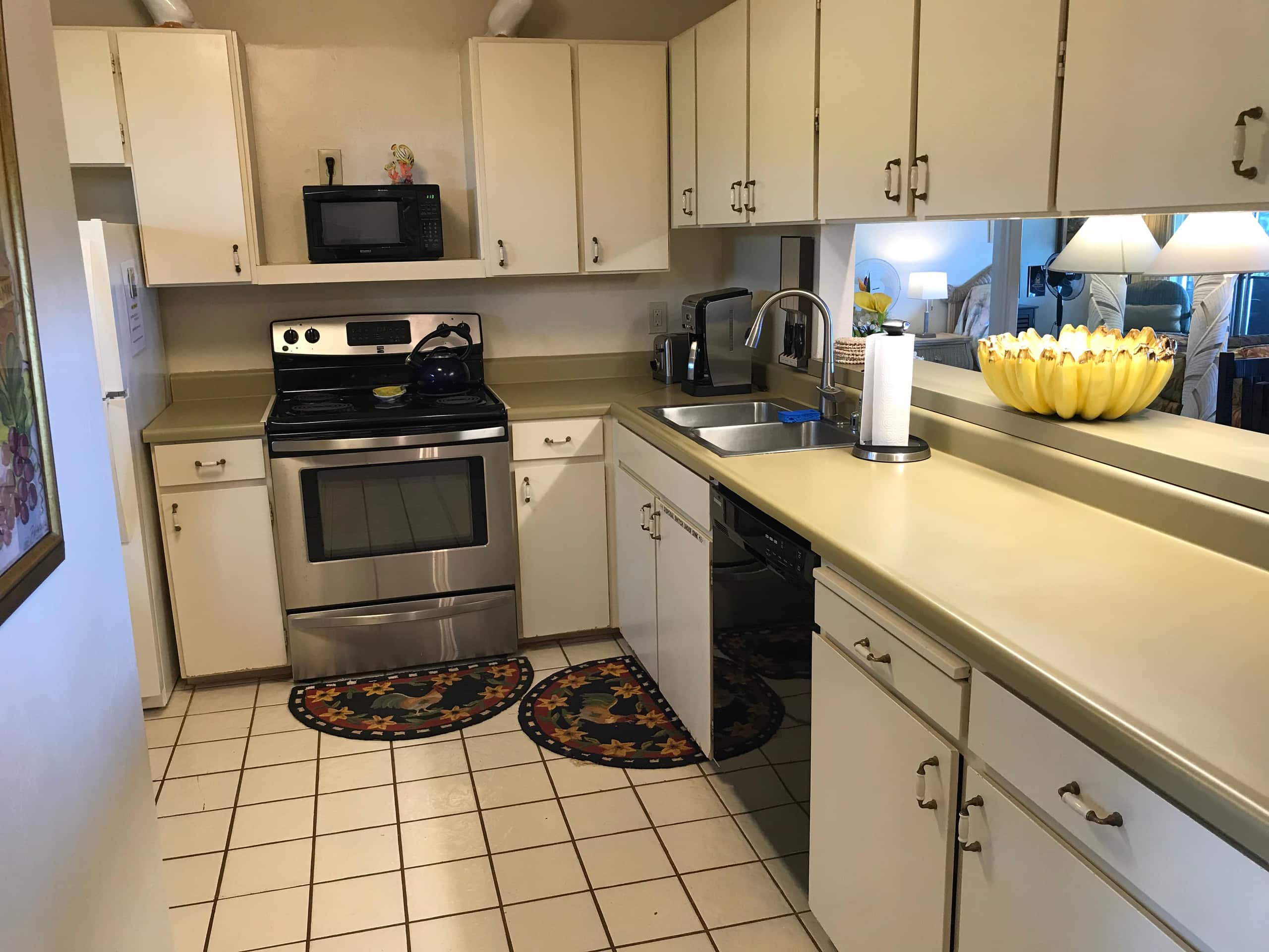 Condo in Lahaina · ★4.67 · 3 bedrooms · 4 beds · 3 baths - Image 11
