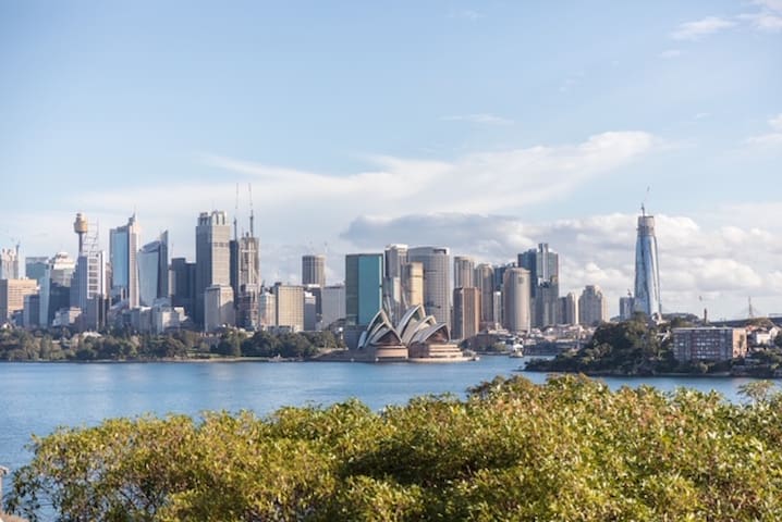 CREMORNE POINT HARBOUR VIEW HOME