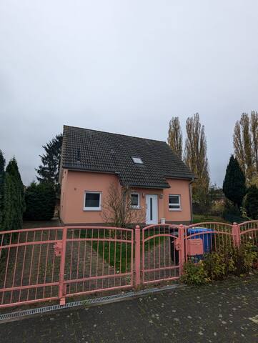 Big Group – Cozy House and free parking gallery image 4