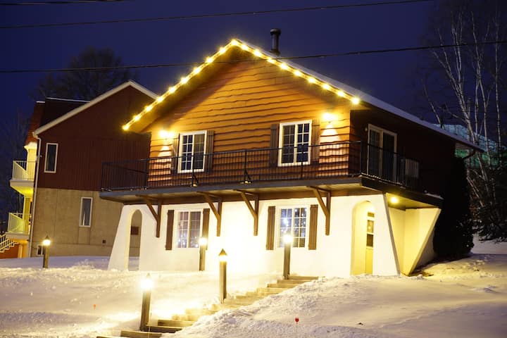 Cozy Chalet With Private Bedroom And Fireplace - Saint-Sauveur