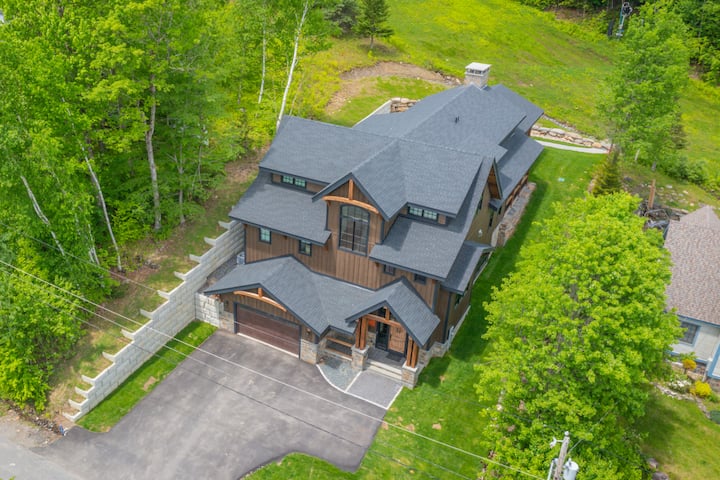 Ski-In / Ski-Out Luxury Home on Mount Snow