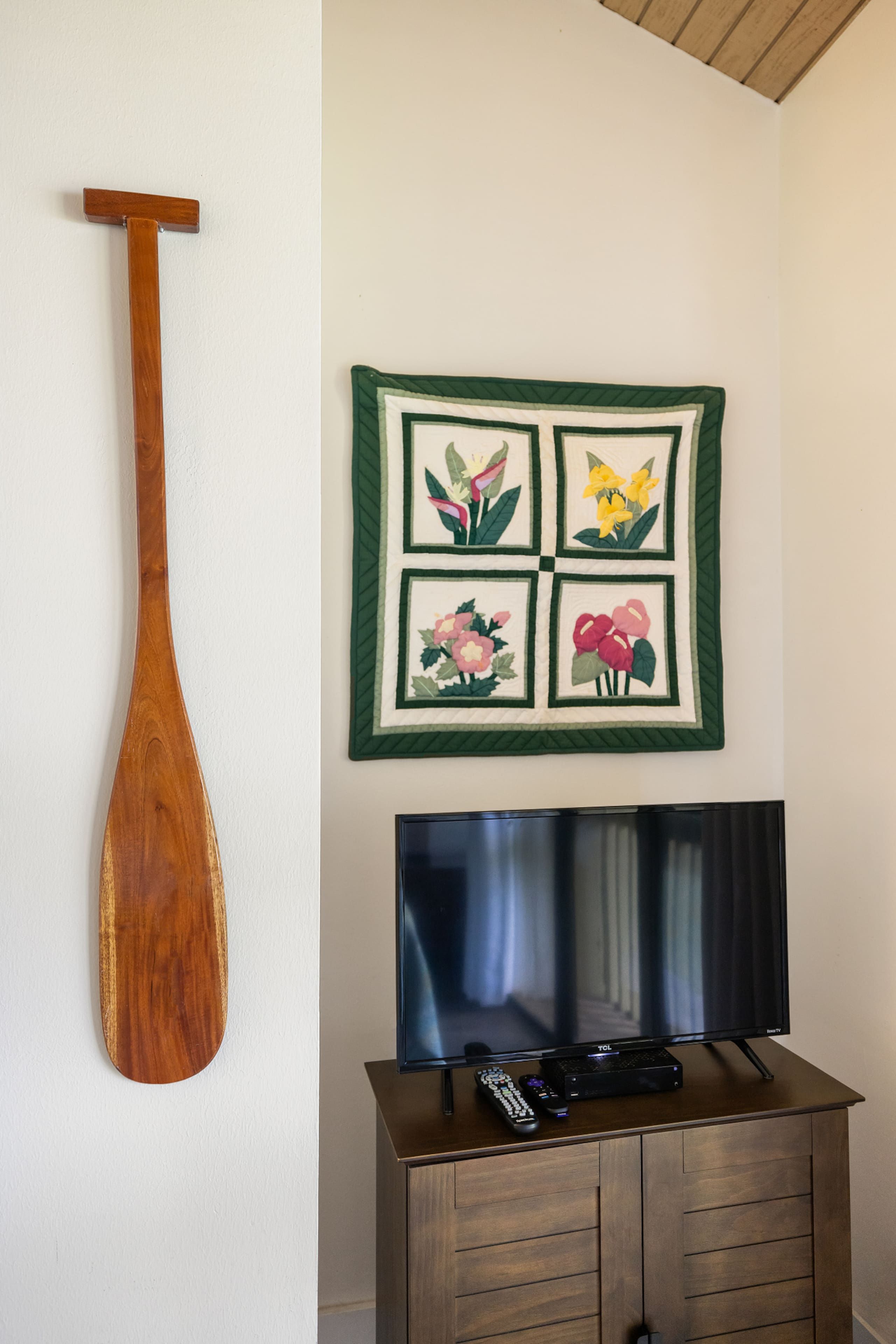 Home in Kahuku · ★4.79 · 2 bedrooms · 3 beds · 3 private baths - Image 26