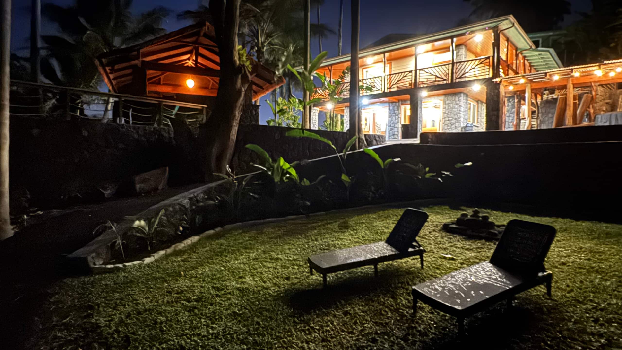 Home in Hilo · ★4.97 · 3 bedrooms · 4 beds · 3.5 baths - Image 76