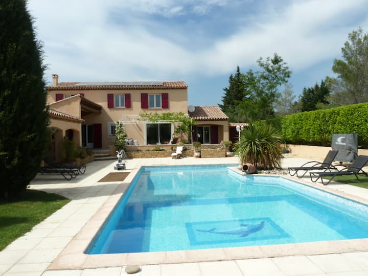Villa Dexception Avec Piscine - Salon-de-Provence