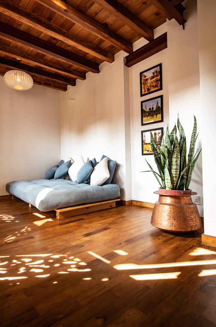 Супер удобниот дневен кревет кој може да се претвори во дополнителен кревет