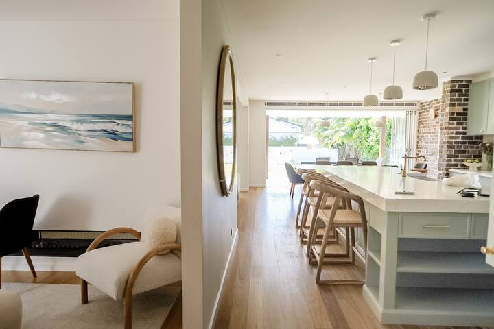 Bundeena’s best-10br-Pool- 2 mins to Hordens Beach gallery image 3