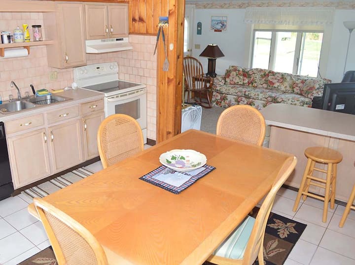 Oceanview Nook - Narragansett, RI