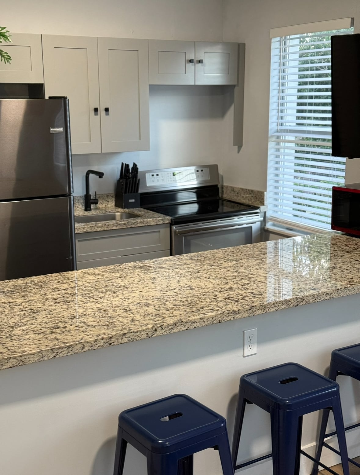 Top performing Airbnb: Cozy 2BR Near Wynwood • 2 Queens & Full Kitchen in Edison