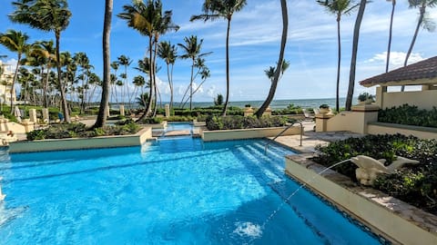 Beachfront Apartment in Marbella Pool Golf Tennis