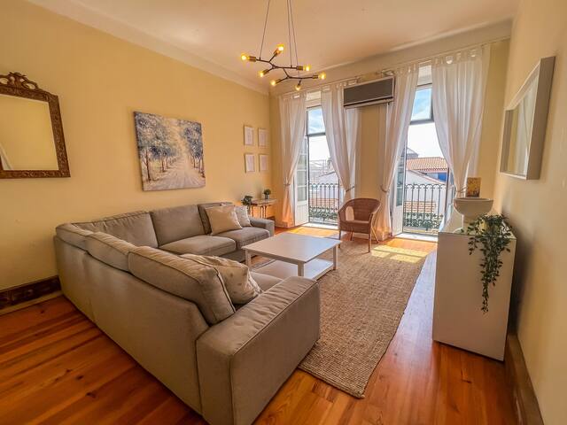 Charming 6 Bedroom Apartment in Historical Santos gallery image 3