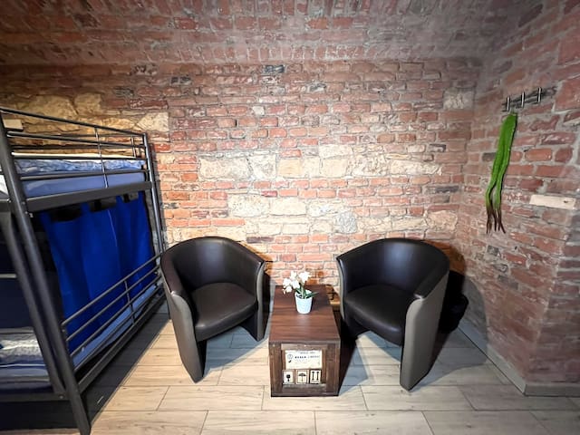 2BDR Apartment for groups 12 pax gallery image 3