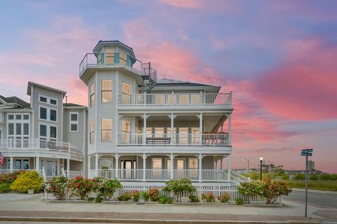 ❤️❤️❤️The Corner Beach House Mansion on The Beach!!!