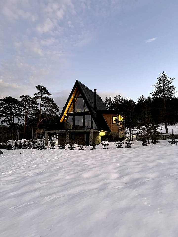 Jacuzzi Mountain House