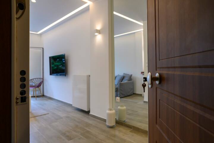 Icarus Minimal 2bedroom Bliss gallery image 2