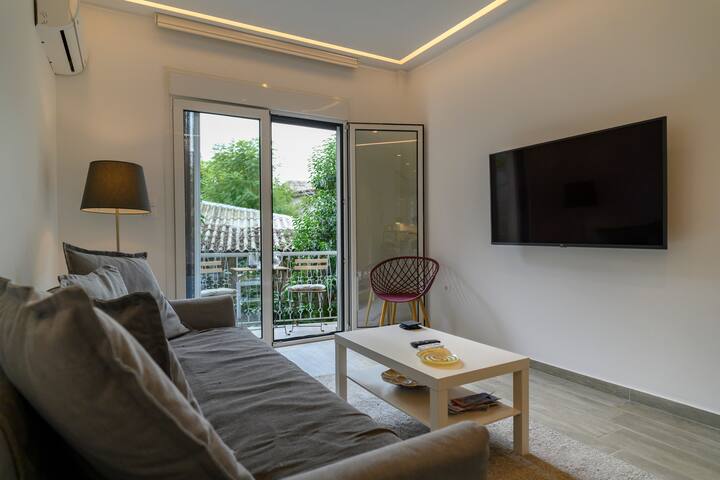 Icarus Minimal 2bedroom Bliss gallery image 4