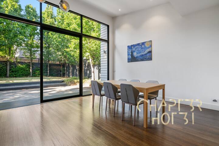 Chapter 3 House in Malvern gallery image 5