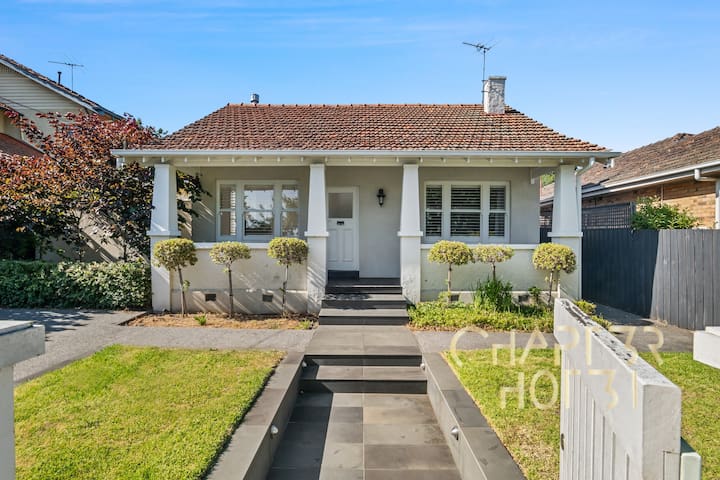 Chapter 3 House in Malvern