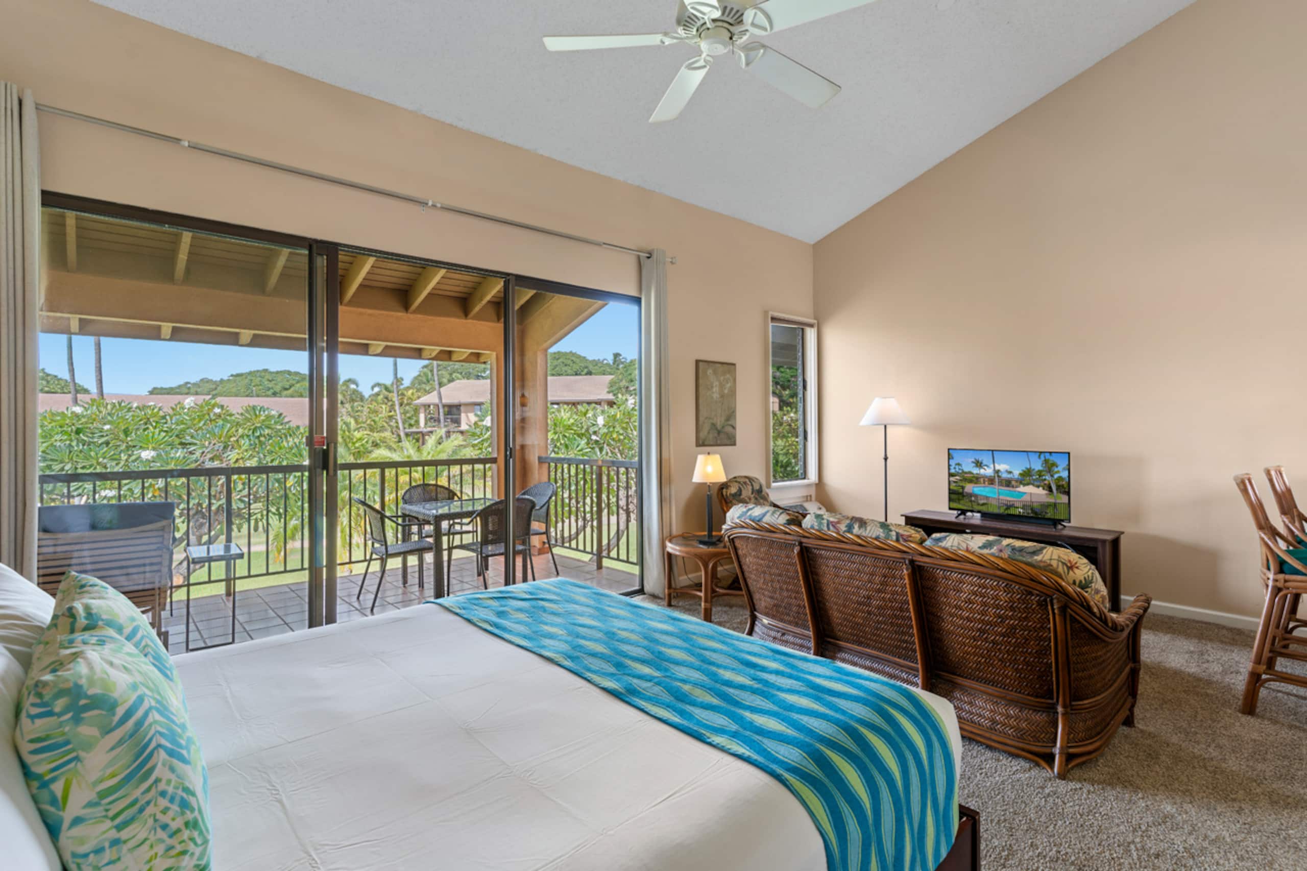 Wailea Ekahi Ocean View Studio! - Image 33