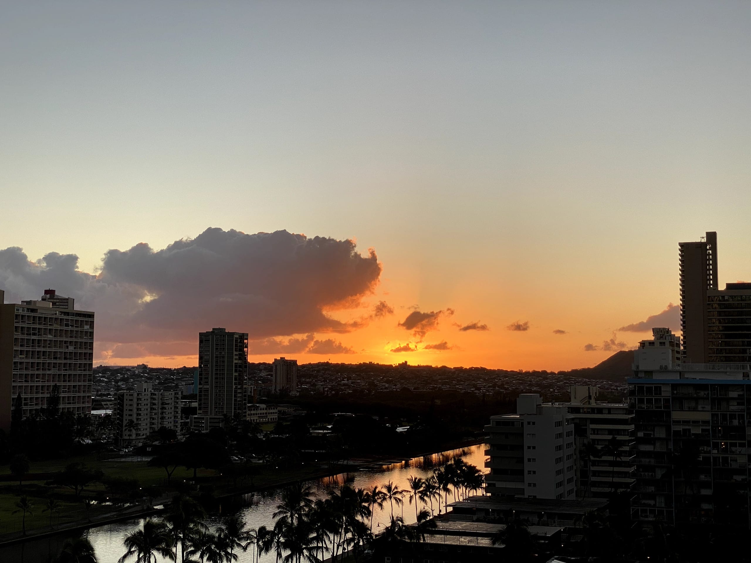 2BR Waikiki Condo • Ocean & City Views+Parking - Image 29