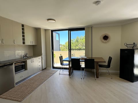 Top Airbnb: Casa de Marlene - Bondi Beach Studio + Parking in Sydney