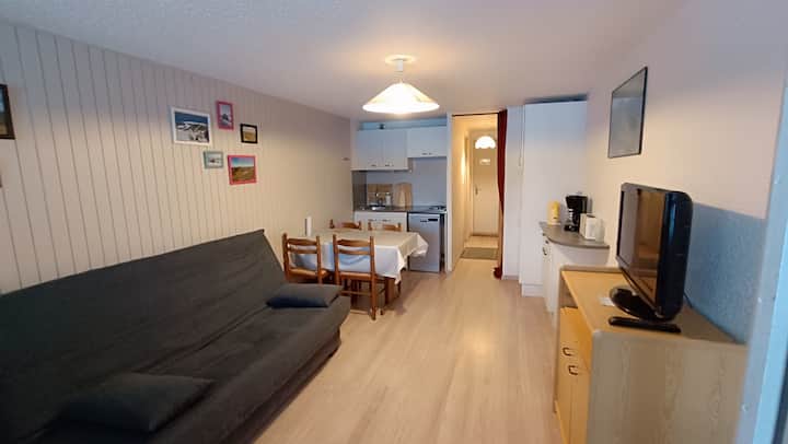 Appartement Plein Centre Pour 5 Personnes - Besse-et-Saint-Anastaise