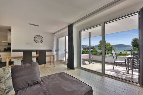 StayN: 97 m² LuxuryApart–Modern, Bright, Lake View