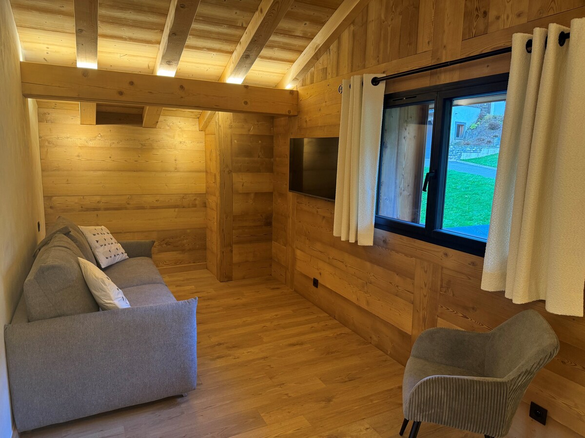 SALÓN 2 EN EL ENTRESUELO