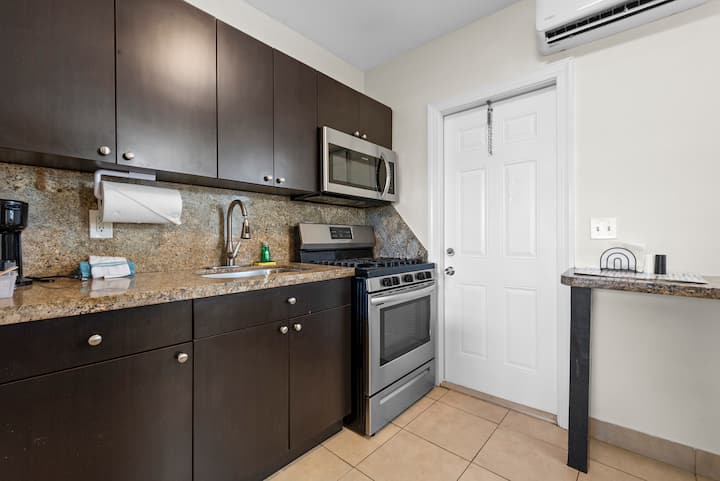 Cozy Studio In Lake Worth With Pool Complex - Lake Worth, FL