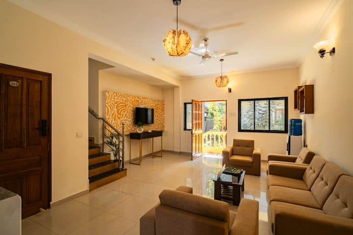 Living room image 2
