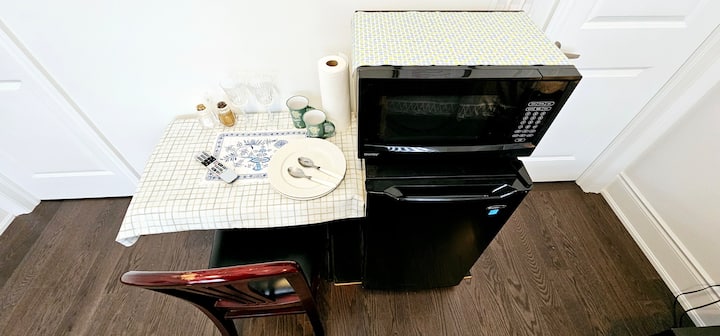 Modern Suite With Attached Washroom - Bradford