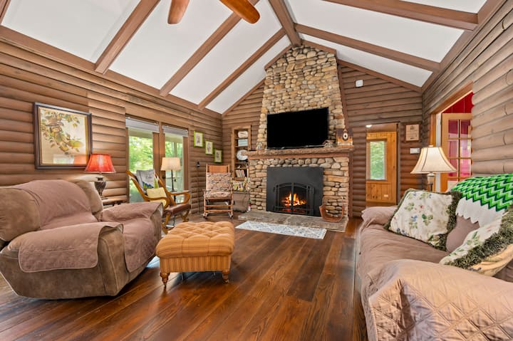 Lakeview Lodge - Lake Lure, NC
